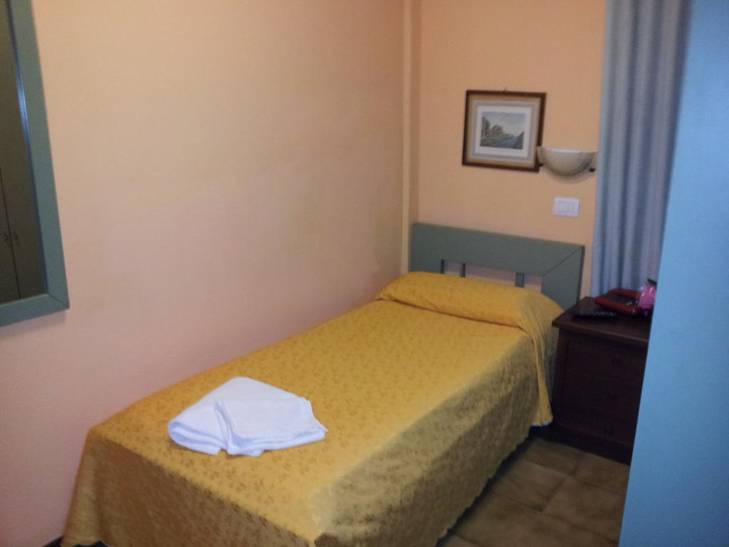 Zenith Hotell Montecatini Terme Rum bild