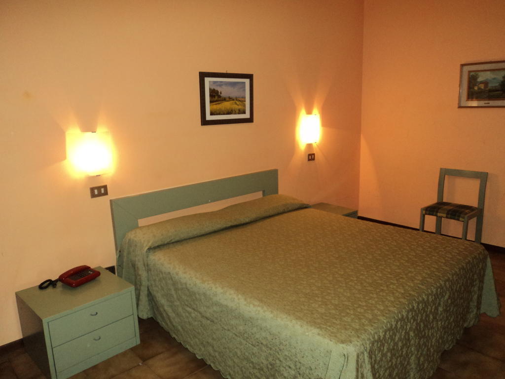 Zenith Hotell Montecatini Terme Rum bild